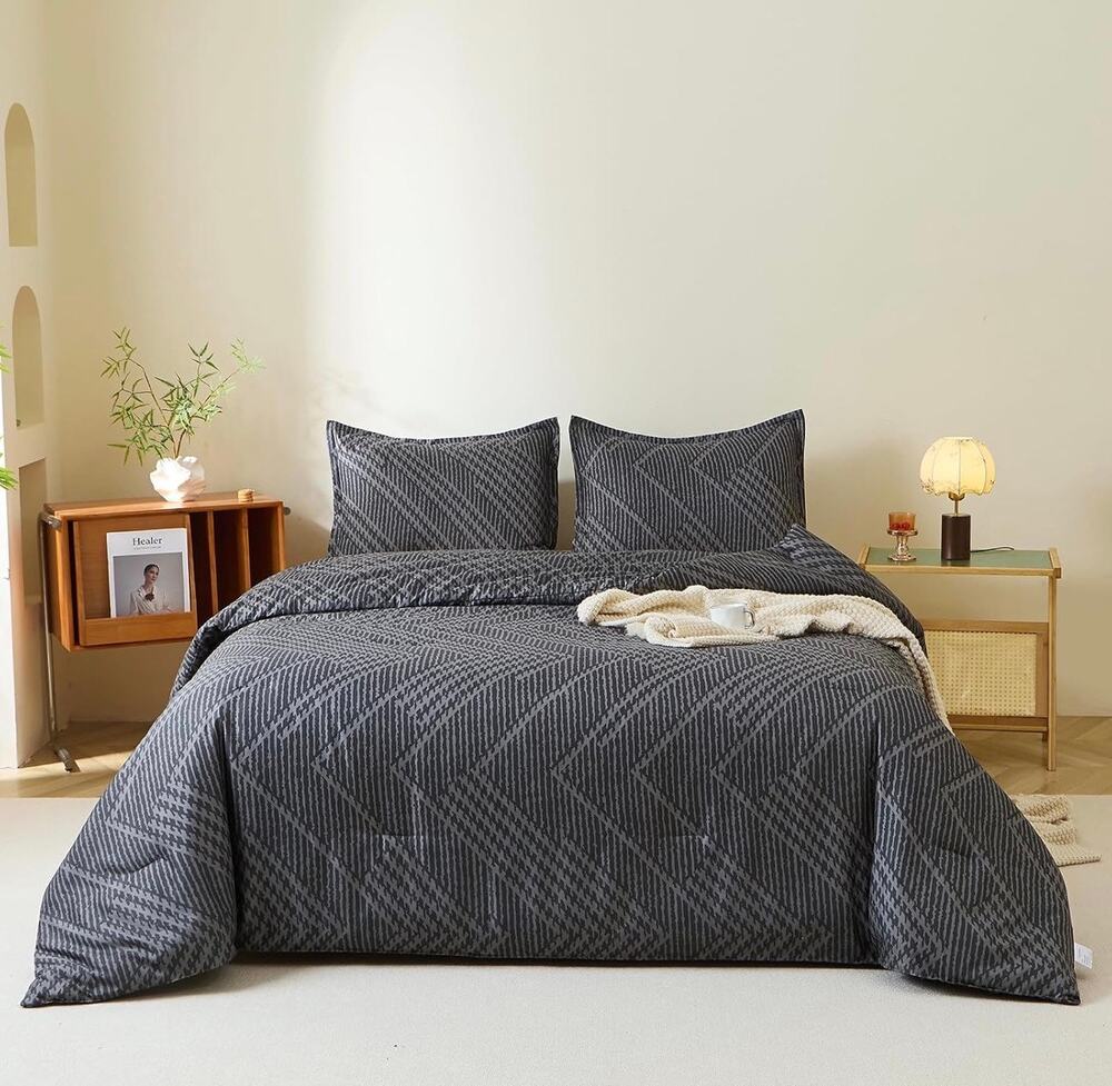 Caressma Grey Geometric Comforter Set Queen Size 3-Piece Bedding w/ Pillow Shams